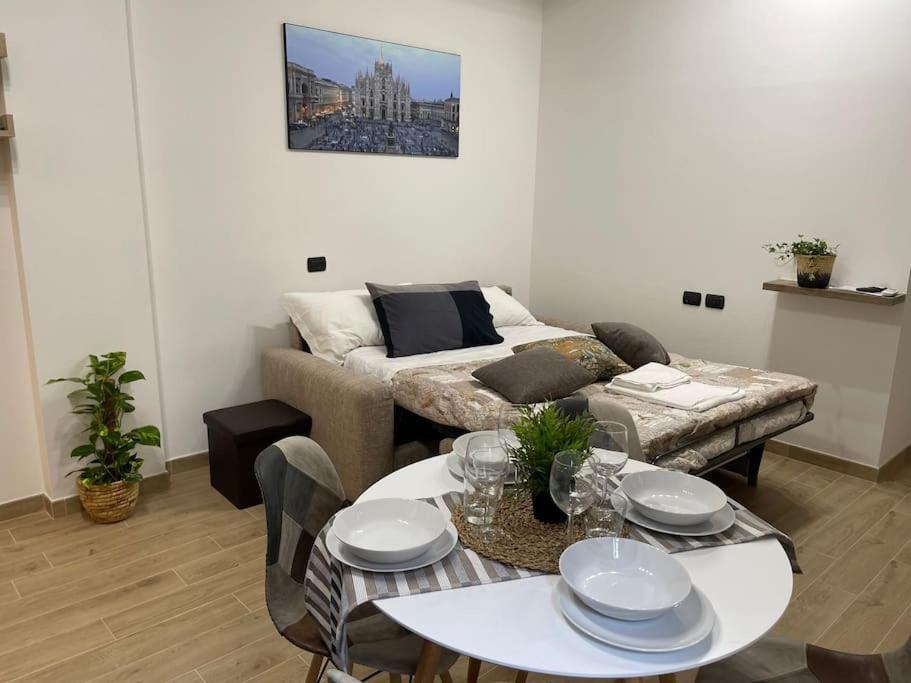 Nel Quartiere Bayres Suite Completamente Rinnovata Milan Exterior photo
